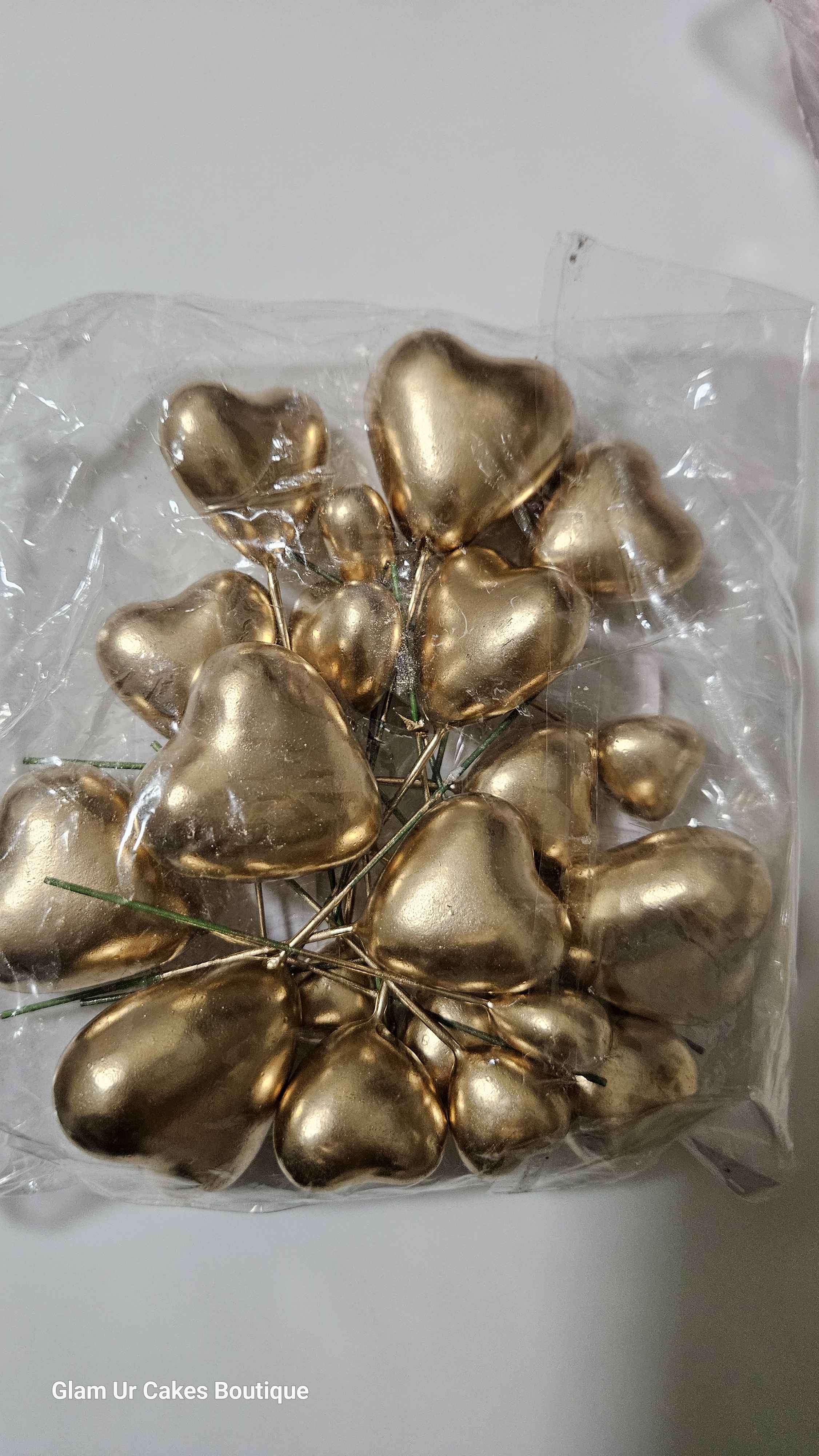 20pc Gold heart spheres