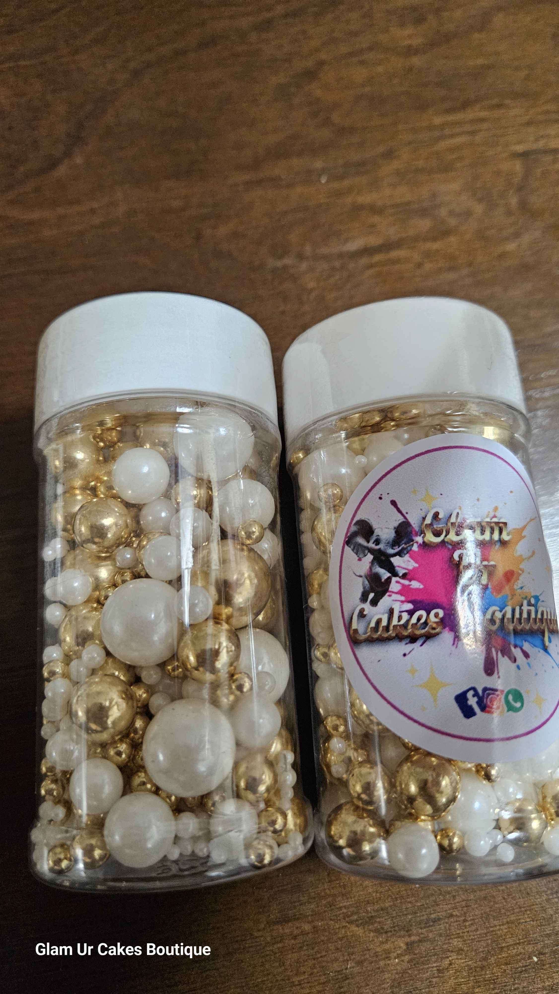 Gold and white dragees